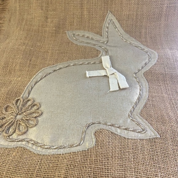 Burlap Easter/Spring  Table Runner - Picture 8 of 8